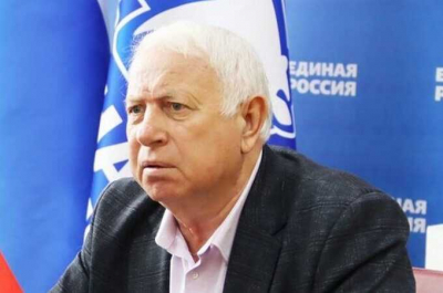 Чиновник из Курской области Владимир Зайцев объяснил нецензурную реплику на заседании техническим сбоем и посторонними в кабинете