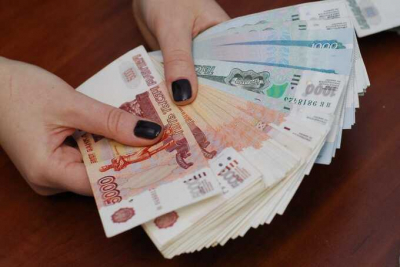 Пастор евангелической церкви и его партнер открыли мошеннические магазины в Петербурге, обманув примерно 200 геймеров на 10 миллионов рублей