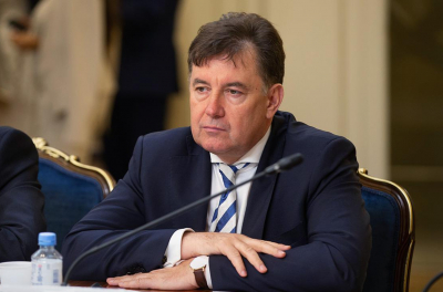 Бывшего судью Верховного суда Виктора Момотова обвинили в «крышевании» проституции и уклонении от уплаты налогов