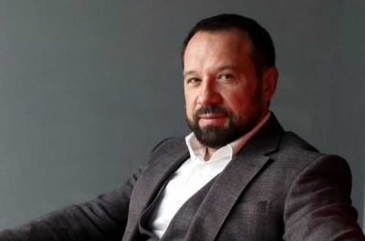 Лев Борисович Мазараки, младший брат Валериана Мазараки, владеет холдингом Soho Family